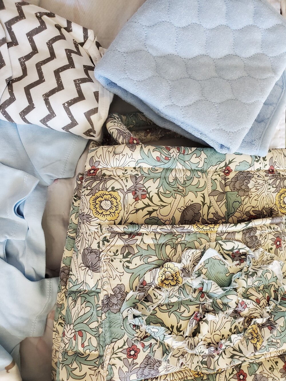 Luxury Baby Boy Gift Basket Thoughtfully Curated Blue Newborn Essentials - Picture 8 of 11
